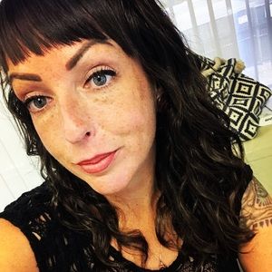 Meet your Posher, Alison